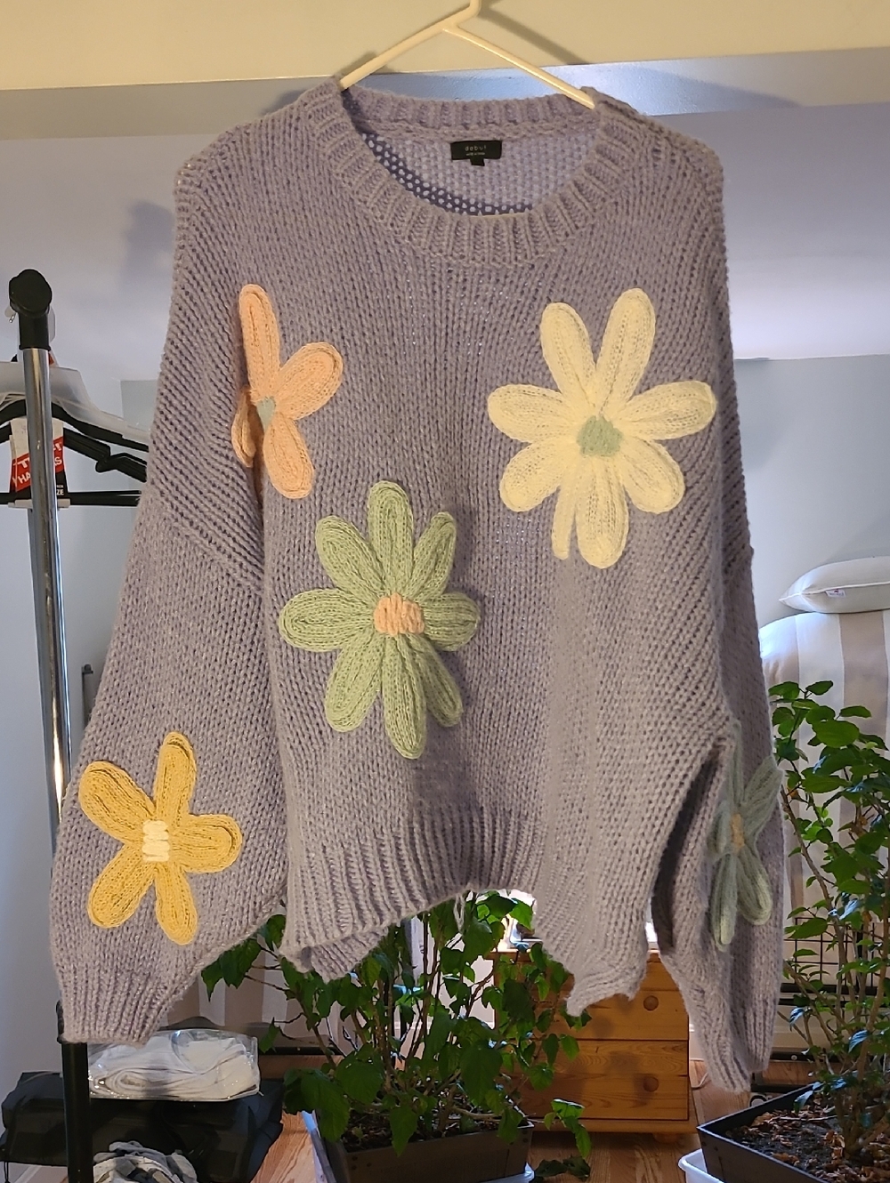 DEBUT Lavender Floral Appliqué Knit Oversized Sweater M/L Like NEW - Picture 1 of 7